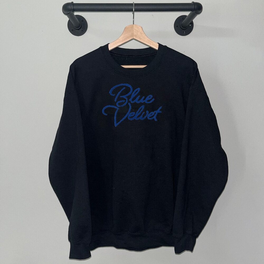 Black Blue Velvet David Lynch Avant Garde 80s Movie Crewneck Sweatshirt